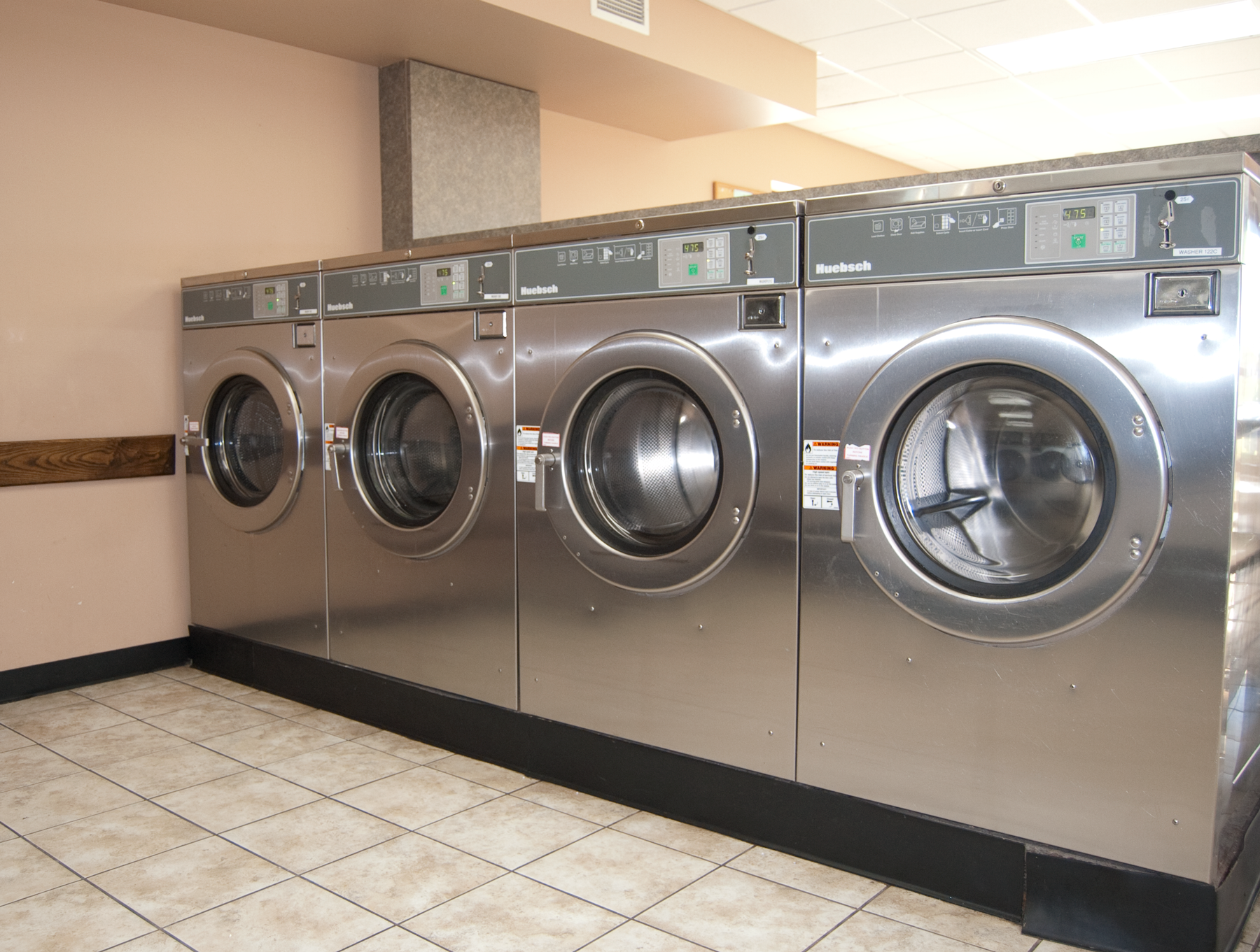 40lbcloseuphuebsch1800x Park Avenue Laundry Bemidji Large Capacity Washing Machine Huebsch 60lb Washer